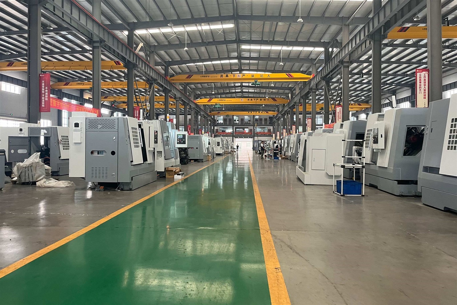 Custom manufacturer of slant-bed CNC lathes Custom manufacturer of slant-bed CNC lathes